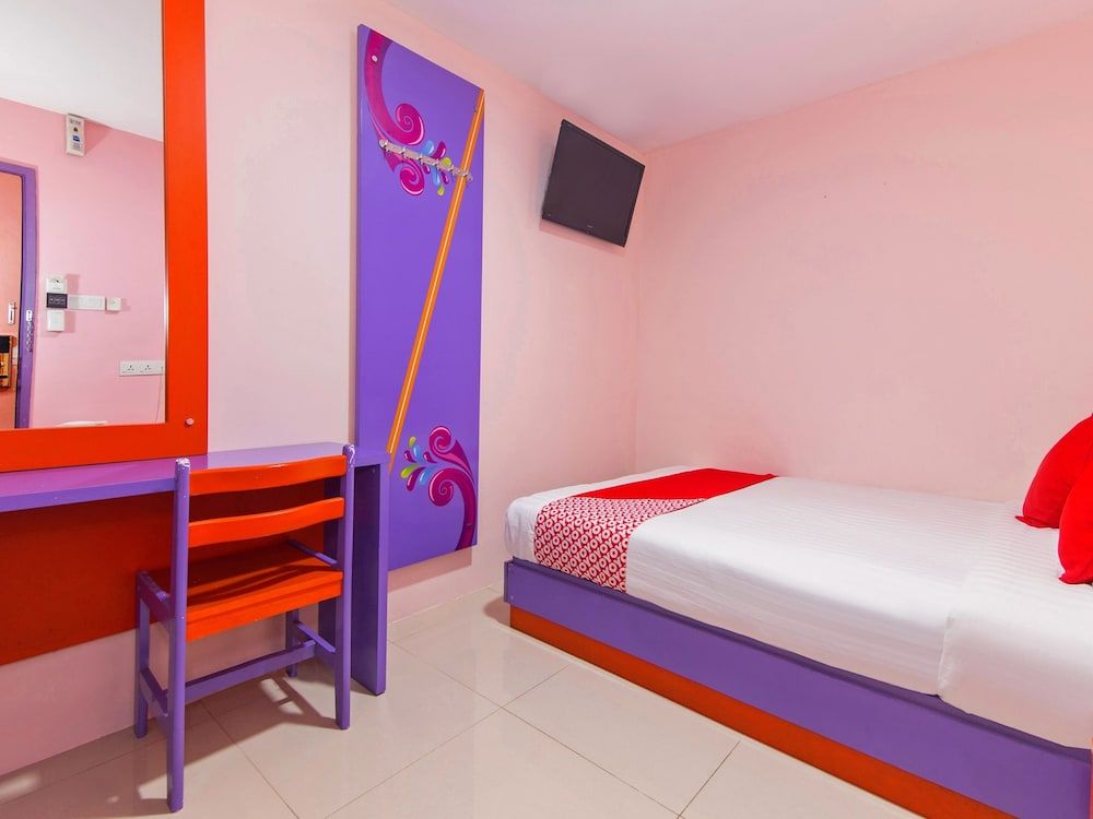 undefined OYO 410 Brickfields Park Hotel 10