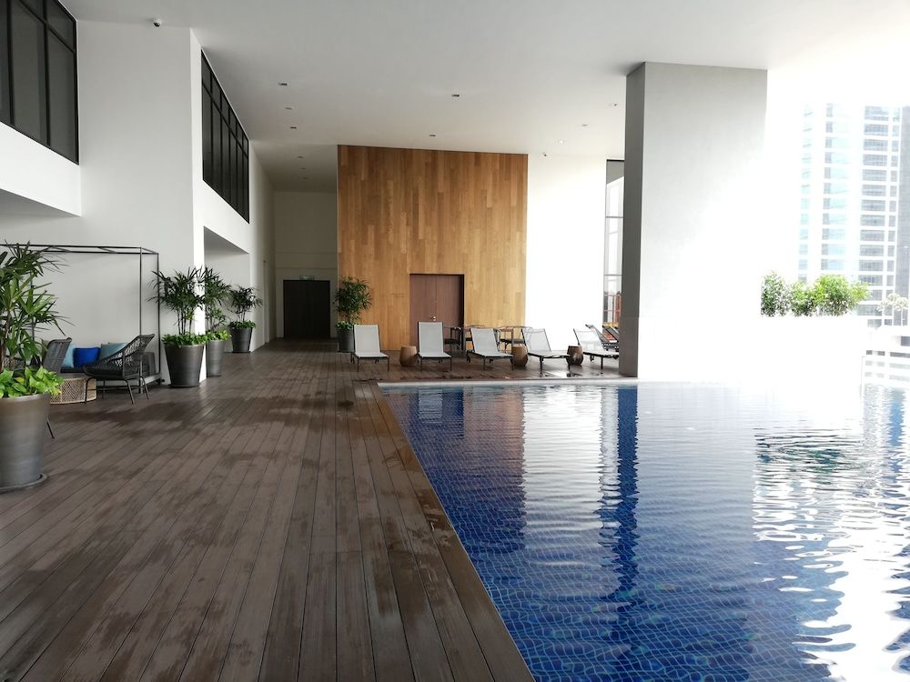 undefined The Establishment Suite by De Space 8