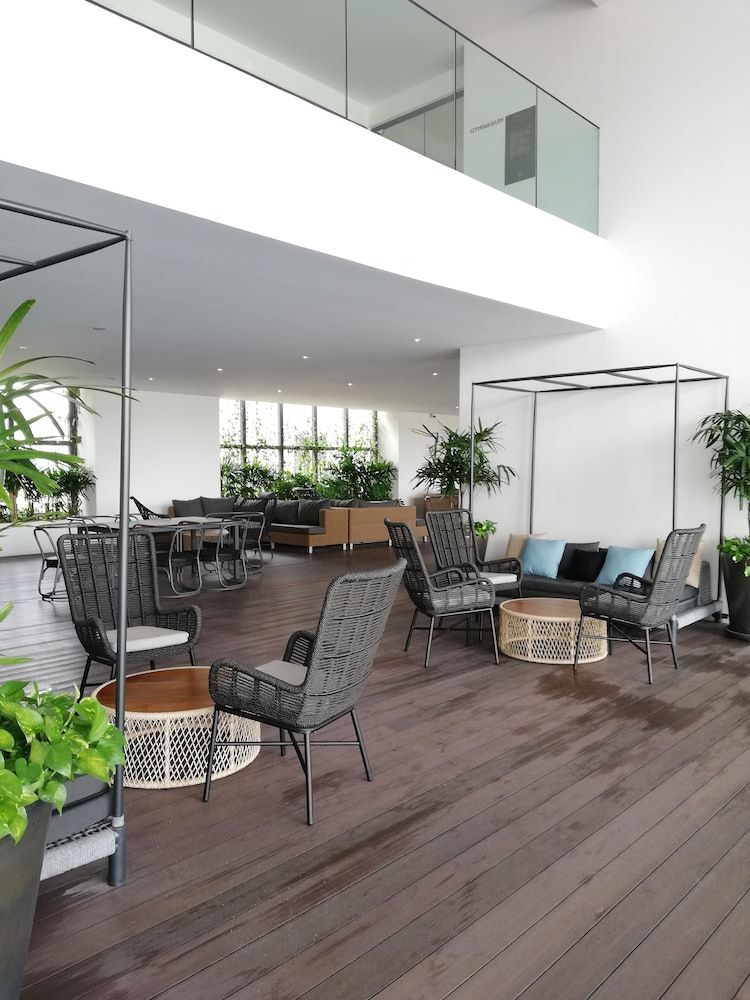 undefined The Establishment Suite by De Space 4