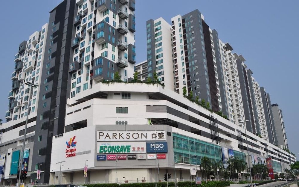 undefined Luxury Home Above Mall - Infinity Pool