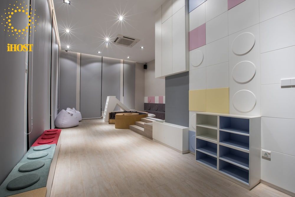 undefined Expressionz Professional Suites by Ben 4