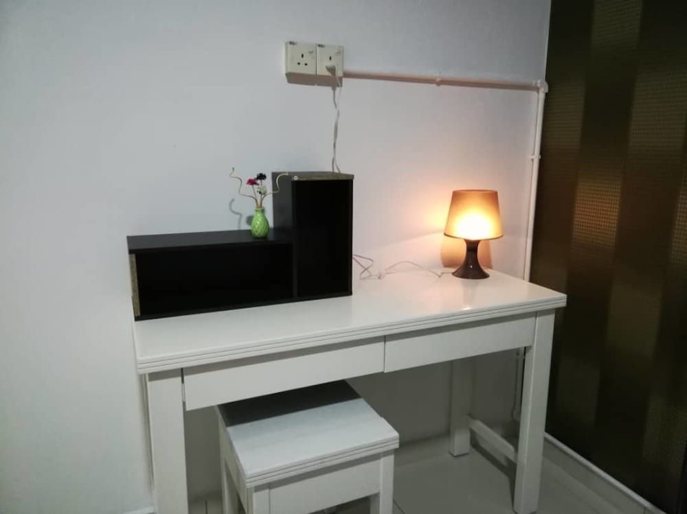 Kepong Spacious Vacation House House, 5 Bedrooms 10