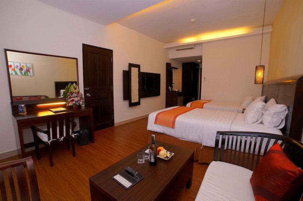 Best Western Resort Kuta Superior Room, 2 Twin Beds, Non Smoking, City View (Shower Only) 10