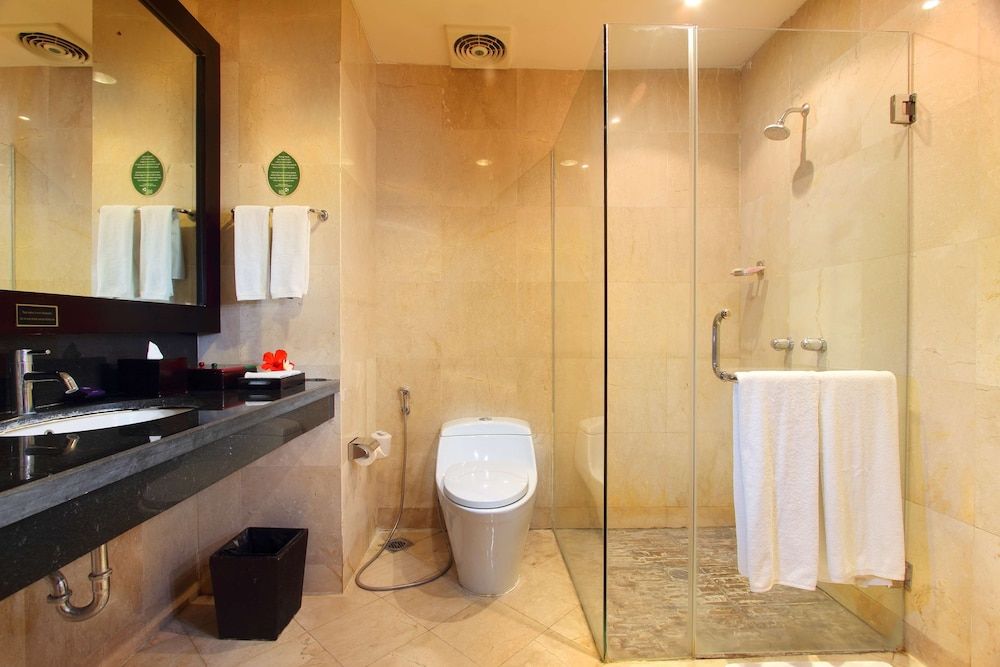 Best Western Resort Kuta Superior Room, 2 Twin Beds, Non Smoking, City View (Shower Only) 6