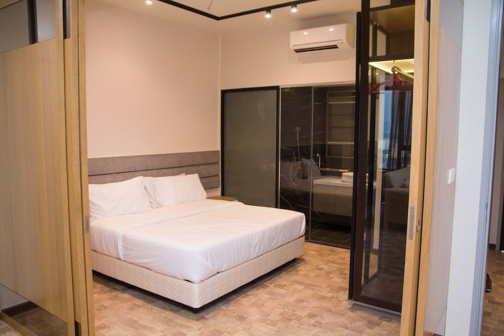 undefined Expressionz Professional Suites by Rafiq 6