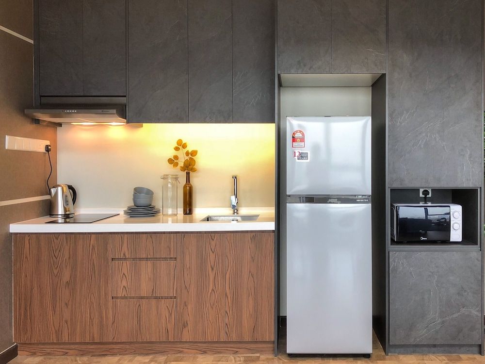 undefined Expressionz Professional Suites by Luxurious Lifestyle Living 5