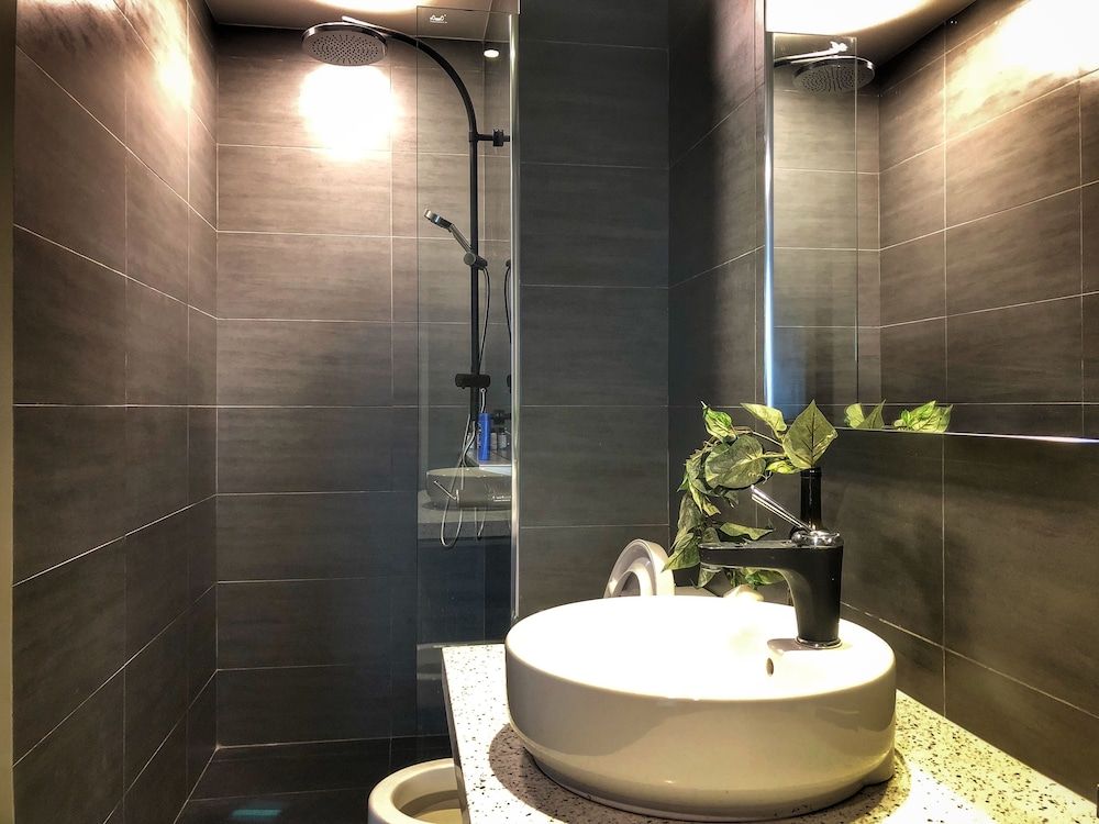 Expressionz Professional Suites by Luxurious Lifestyle Living Duplex 3