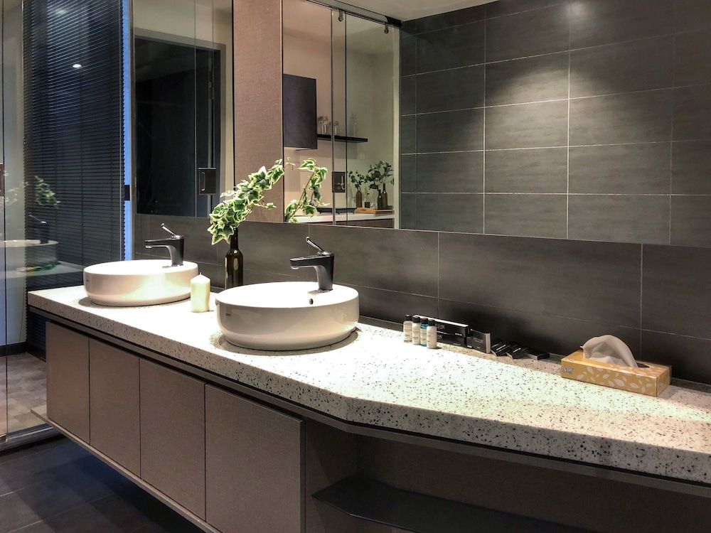 Expressionz Professional Suites by Luxurious Lifestyle Living Duplex 4