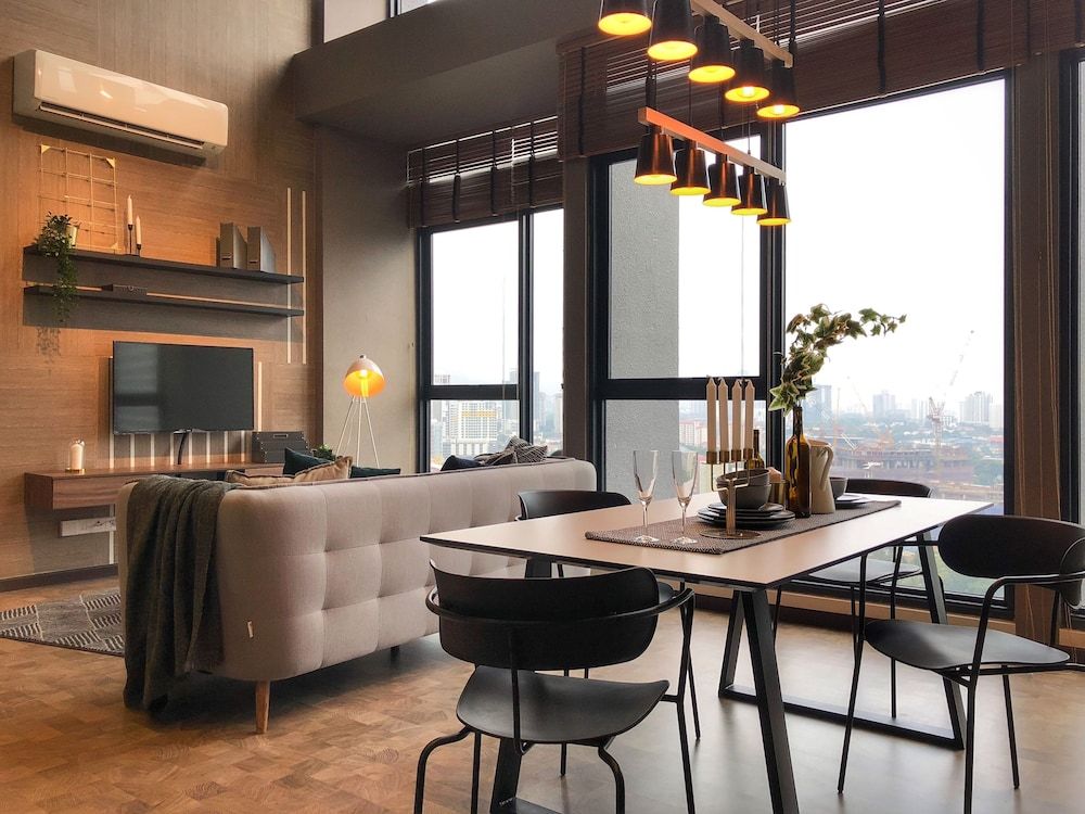 undefined Expressionz Professional Suites by Luxurious Lifestyle Living 6