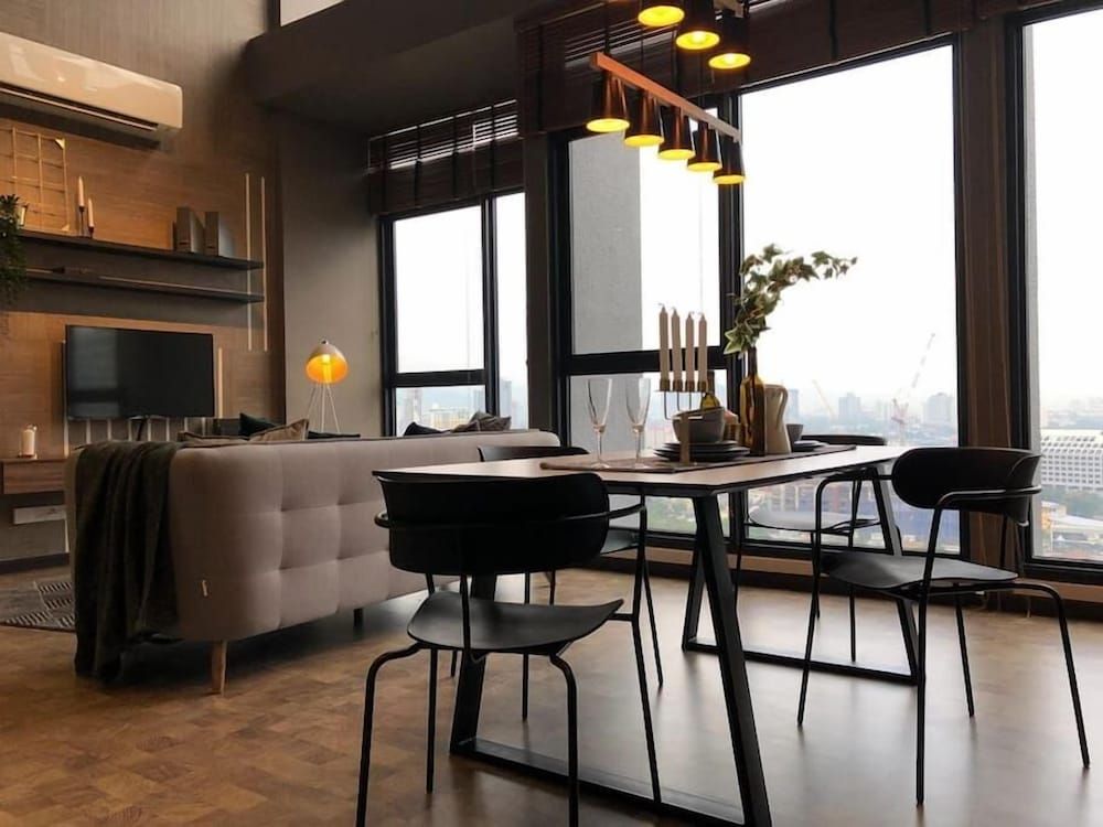 undefined Expressionz Professional Suites by SYNC 6