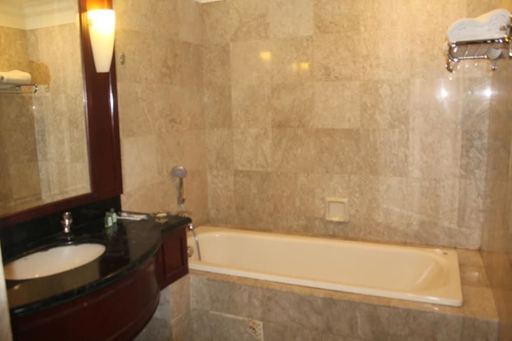 Times Square Residences By Alma Executive Double Room, 2 Bedrooms, Kitchenette 6