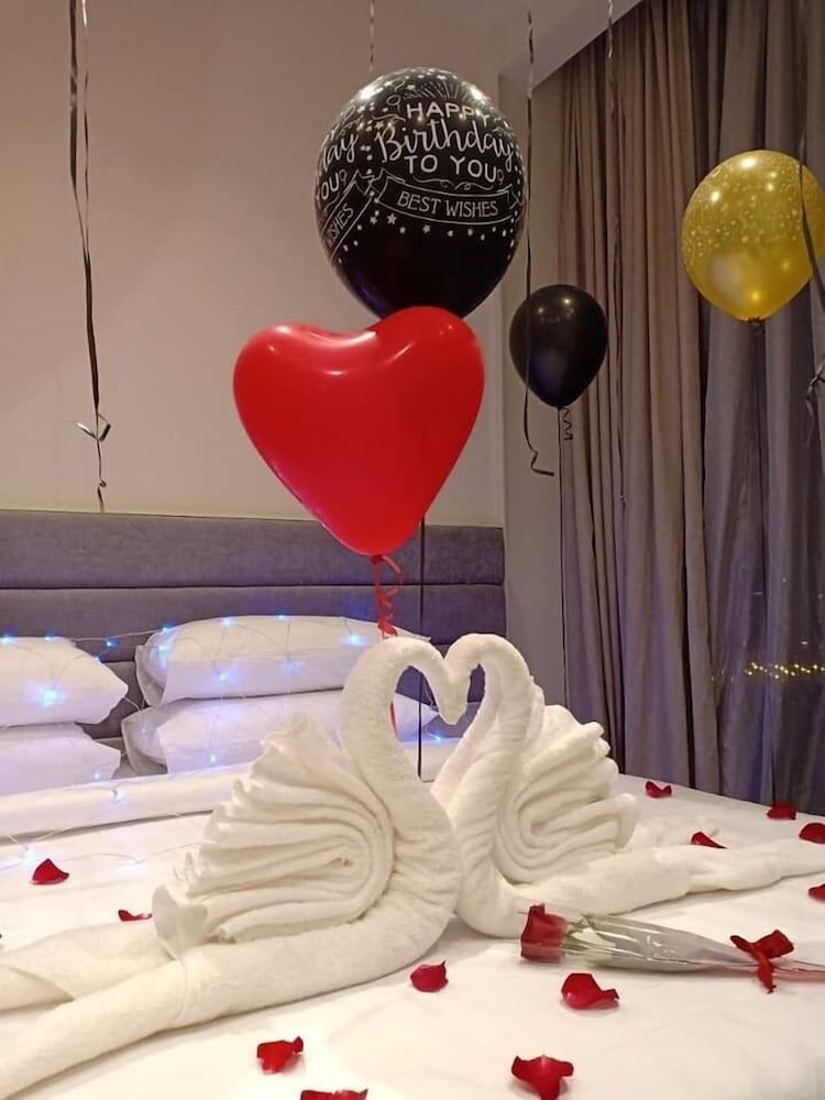 undefined Expressionz Professional Suites by KL101 3