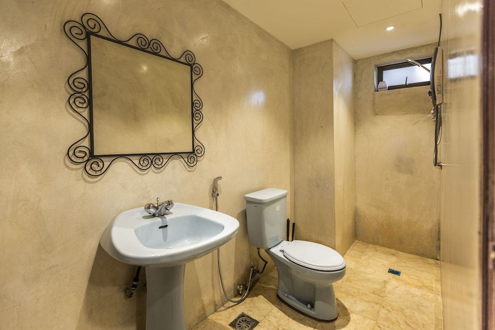 The Forum Condominium by Brassalova 53 Premium Apartment 16