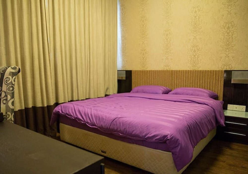 undefined Marc B20-09 by SYNC 7