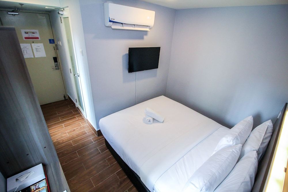 Deluxe Double Room, 1 Queen Bed, Ensuite, City View