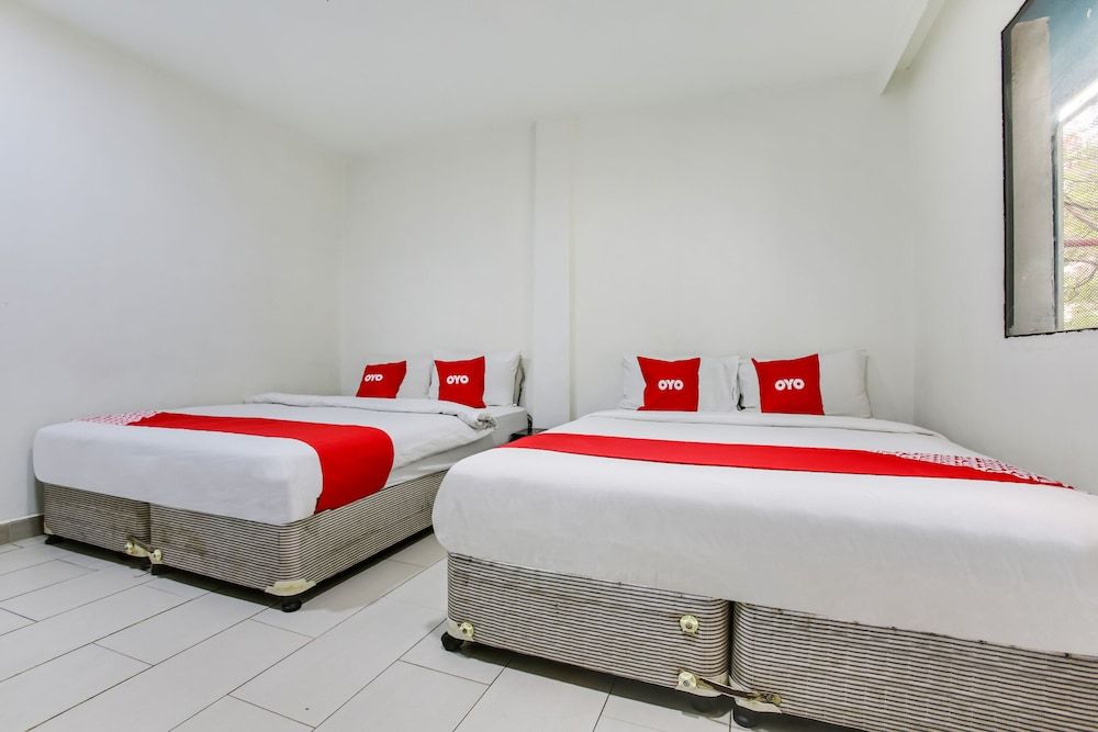 undefined OYO 89571 Eco Palace Hotel