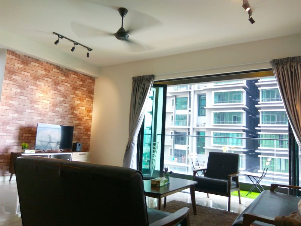 The Reach Condo, 3 Bedrooms 11