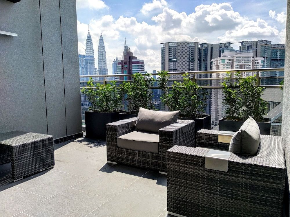 undefined Expressionz Professional Suites by iHost Homes 7