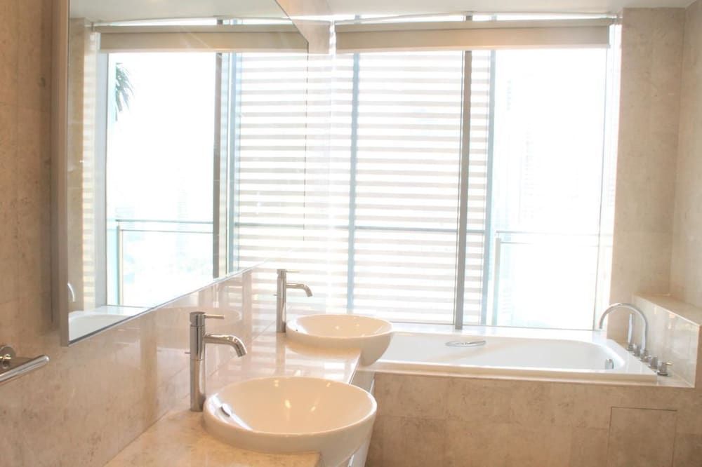 K Residence connected to KLCC Apartment, 2 Bedrooms 24