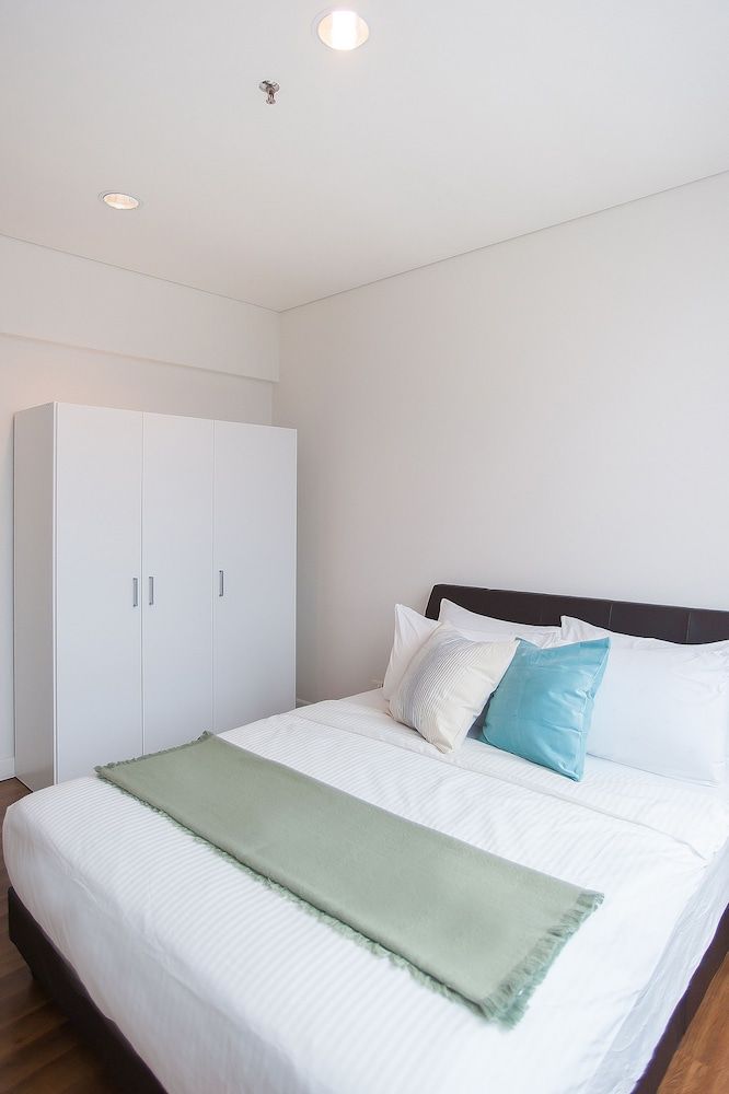 undefined S8 COZY 1 BR - KLCC - KL Tower - High Speed WiFi 6