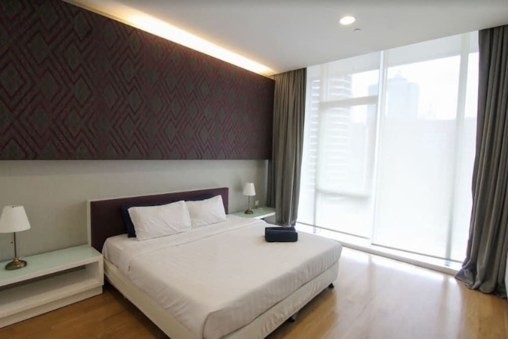 undefined Platinum Suites by SYNC