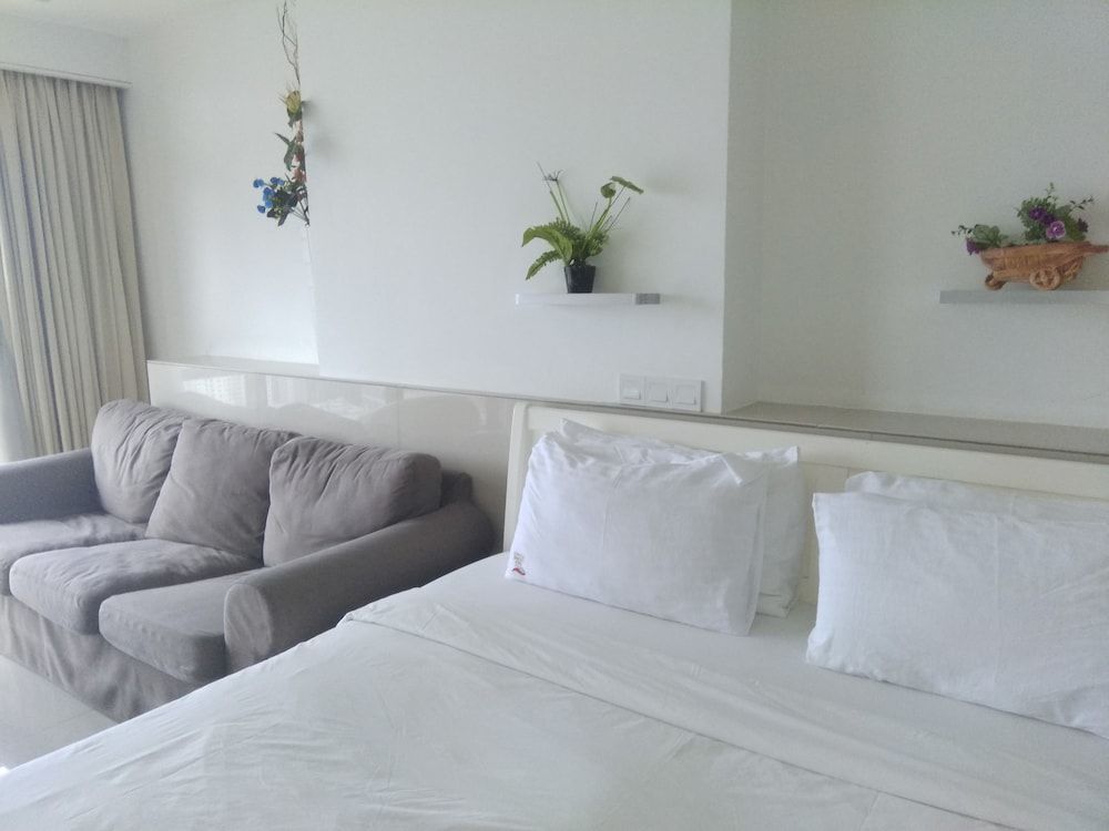 undefined Time Square By Trivaa