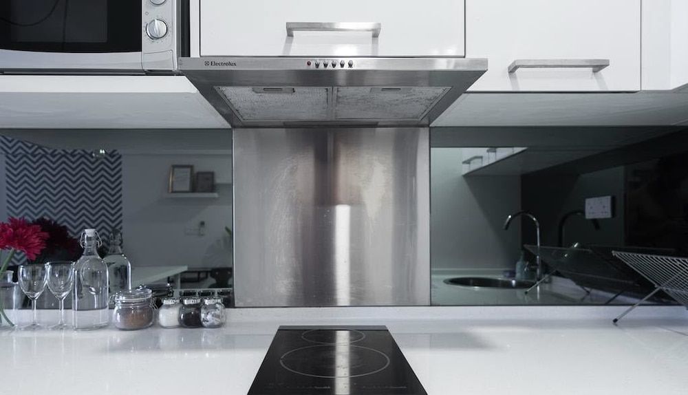 undefined S4 Designer Suites - KLCC - KL Tower - Netflix - WIFI 7