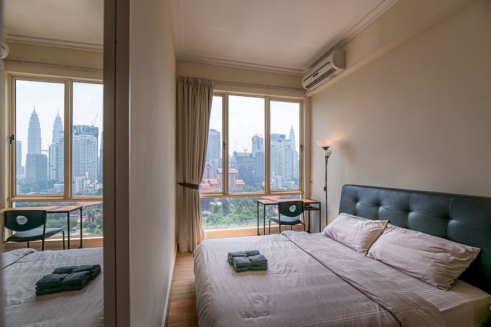 undefined Rex Ollie 231 TR Service Suites 7