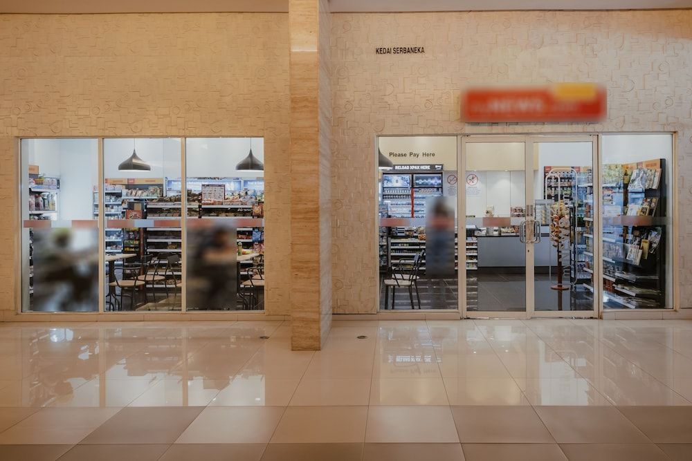 undefined Rex Ollie 231 TR Service Suites 4