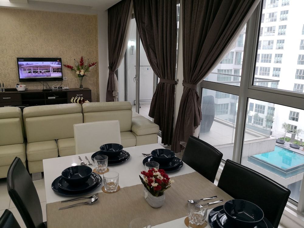 The Regalia Residences & Suites KLCC Family Apartment, 2 Bedrooms, Accessible, Garden View 16