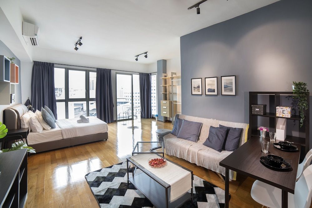 Regalia Residence by Cobnb Studio Apartment 2