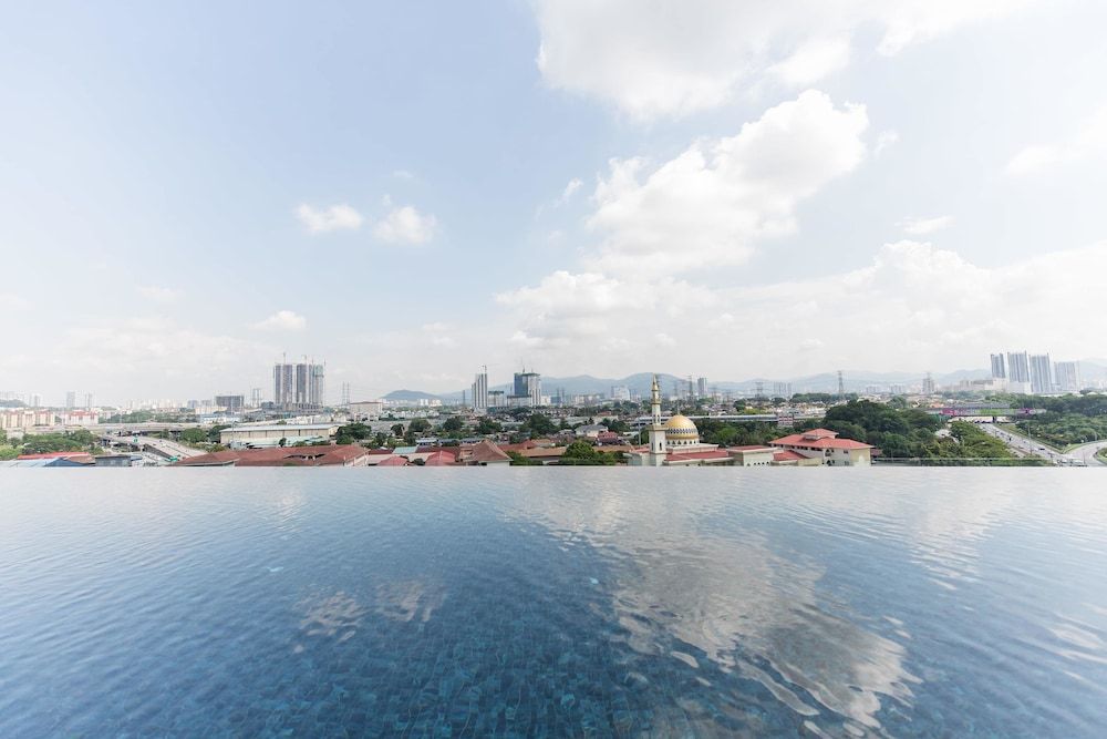 undefined Flexus Signature by Luxury Suites Asia 5