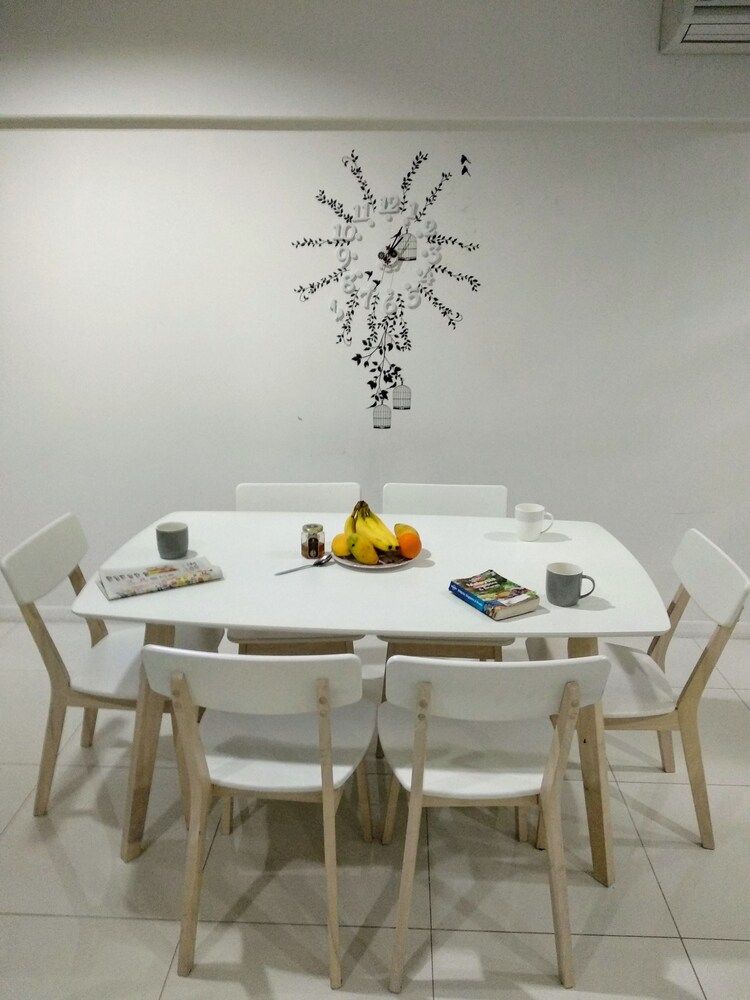 undefined Twin Towers Dorms - Hostel 6