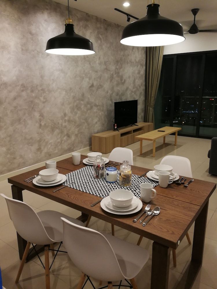Sunway Velocity with KLCC View - AJ Home 2 Bedrooms (Sweet home) 3