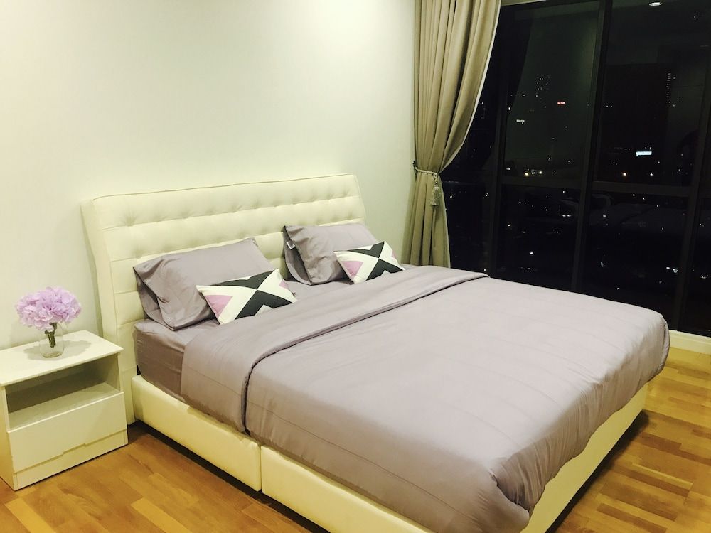 3R3B (Luxury)