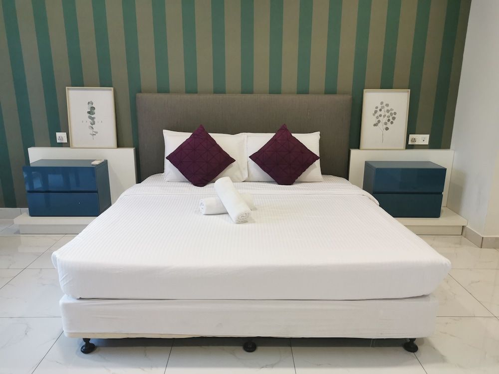 undefined MZ Suite at The Face Platinum Suites 10