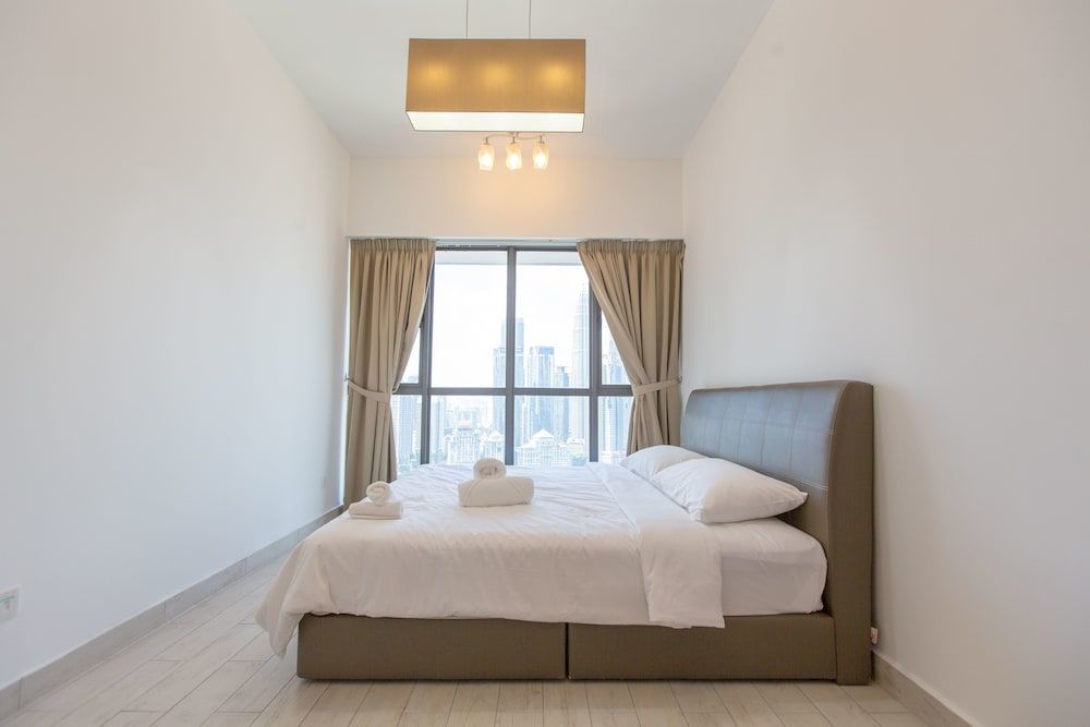 OHO Suites KLCC Setia Sky Deluxe Apartment, 3 Bedrooms 2
