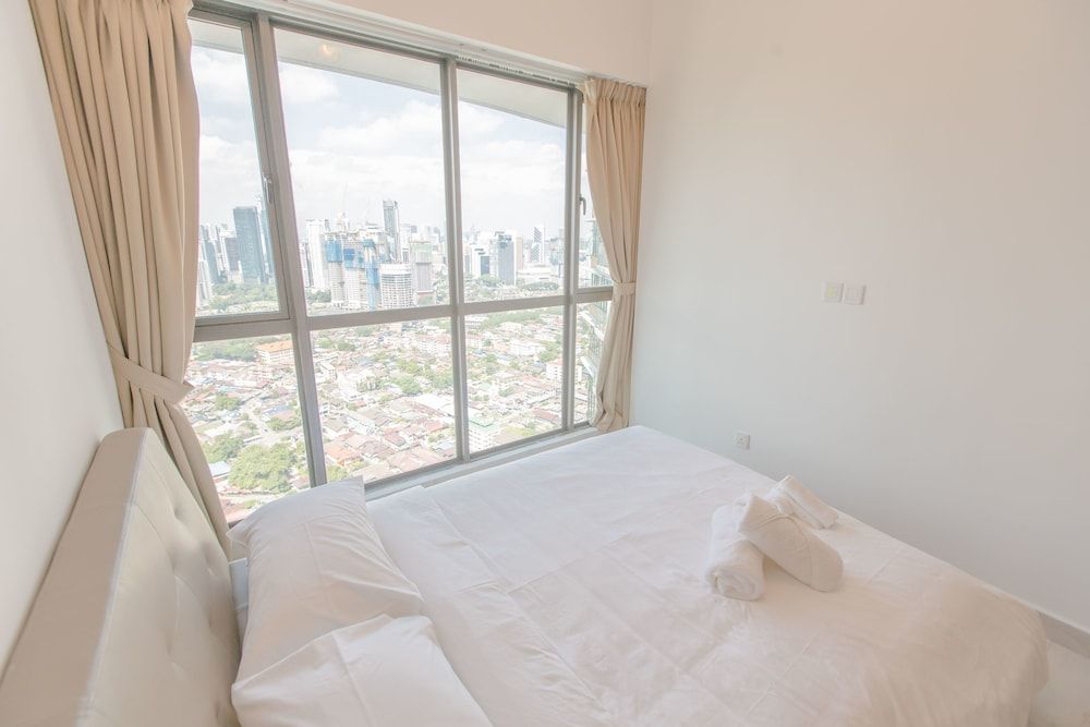 OHO Suites KLCC Setia Sky Deluxe Apartment, 3 Bedrooms 4