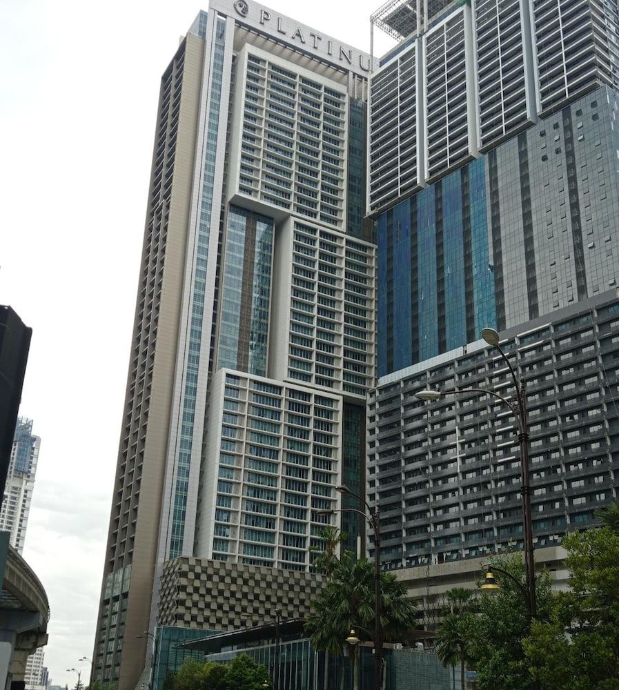 undefined Garden Suites at Platinum 7