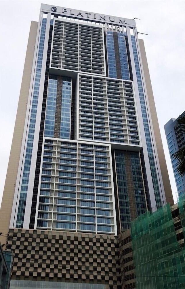 undefined Garden Suites at Platinum 5