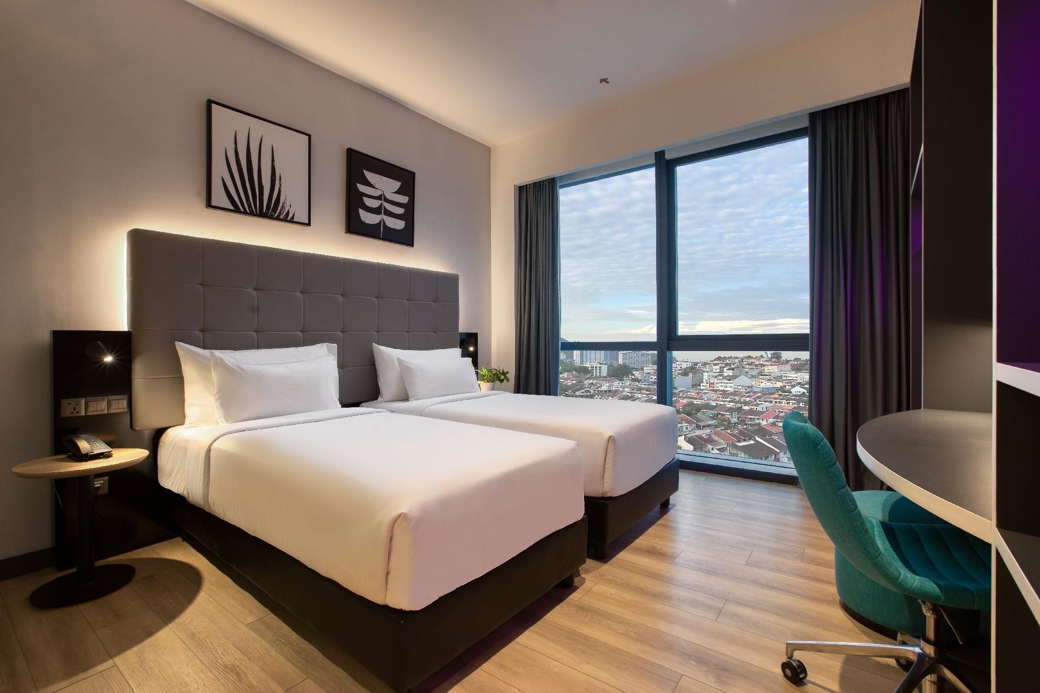 THE INNSIDE ROOM 3 ADULTS