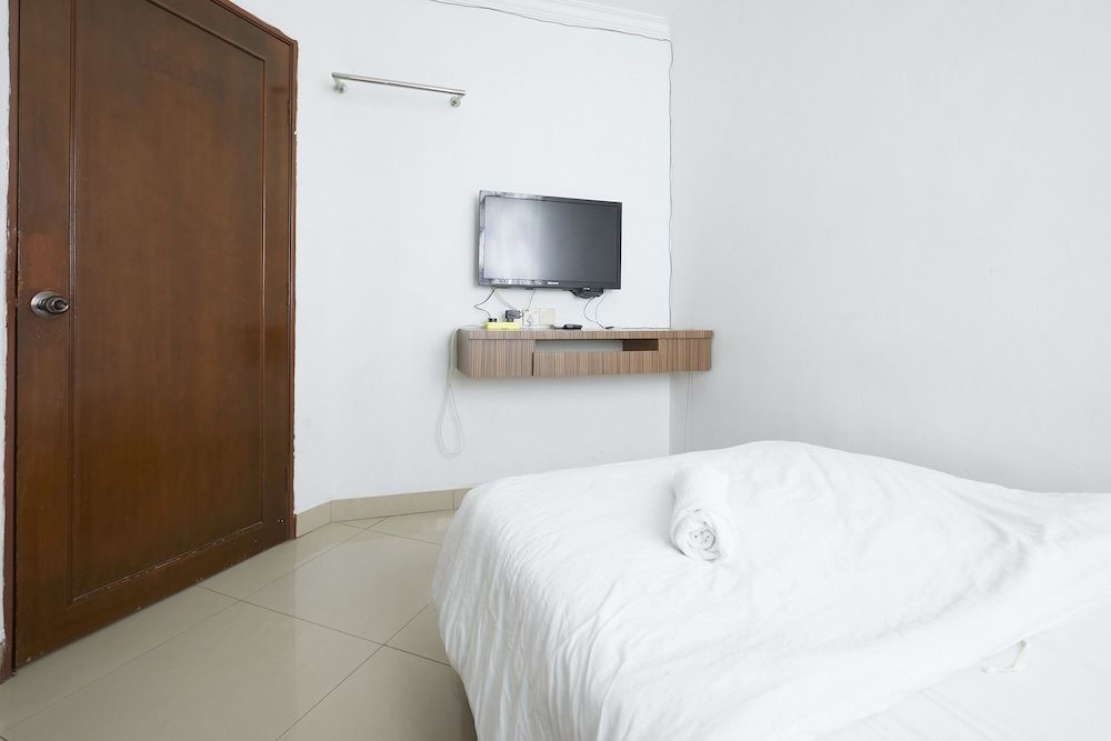 undefined Hotel Pritty