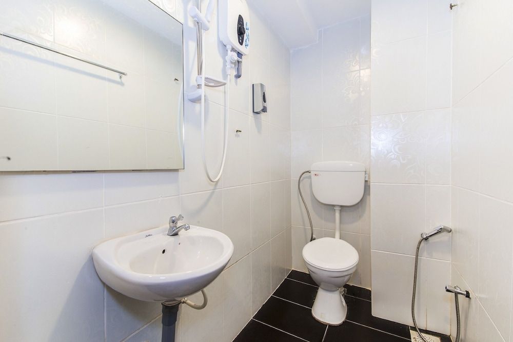 undefined OYO 90693 Sri Rampai Hotel 8