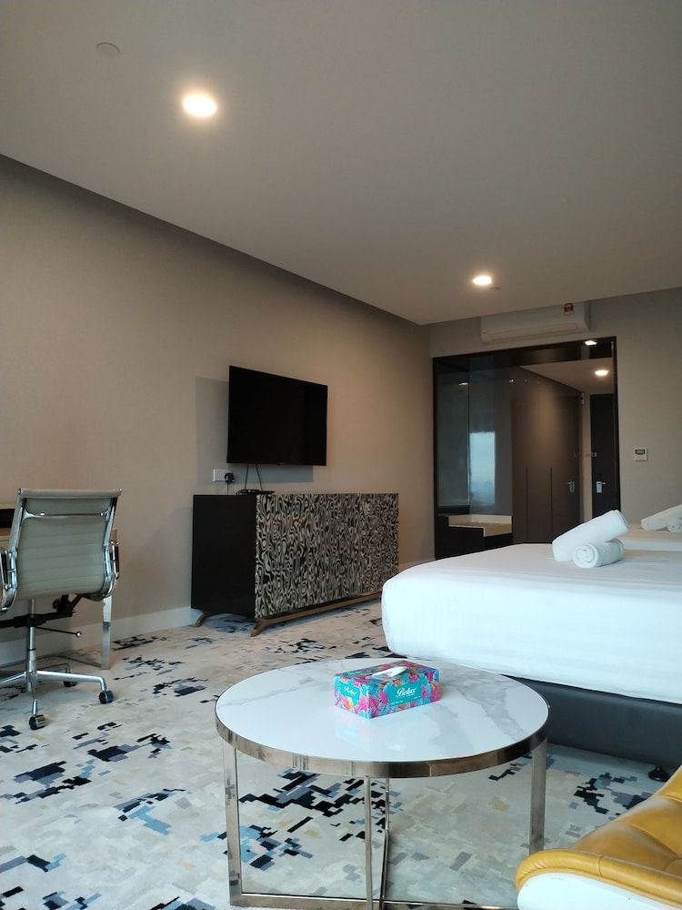 undefined Victory suites 7