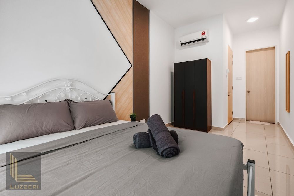 Premium Apartment, 3 Bedrooms, City View