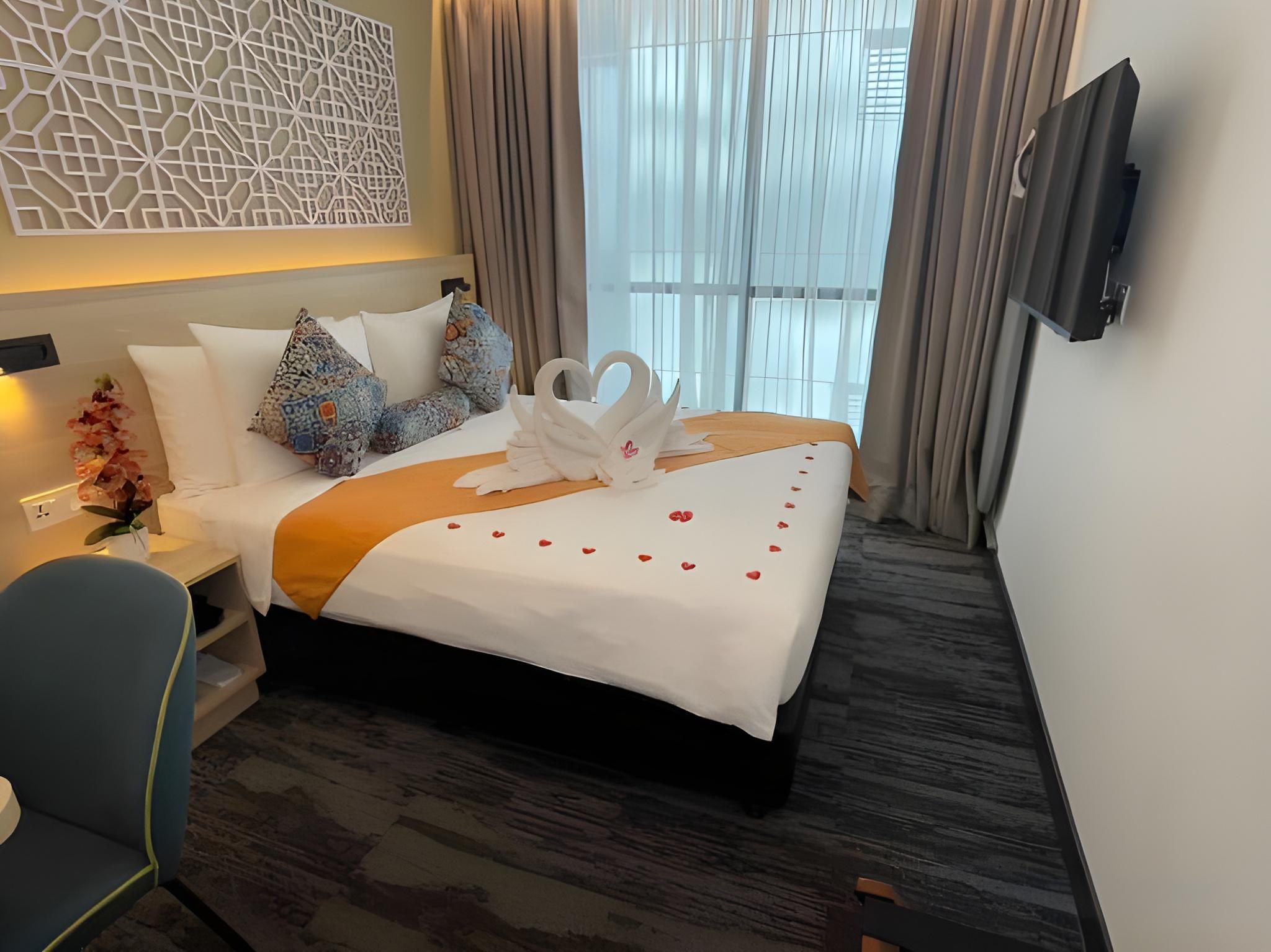 Santa Grand Signature Kuala Lumpur Bong Soo Standard Queen 2