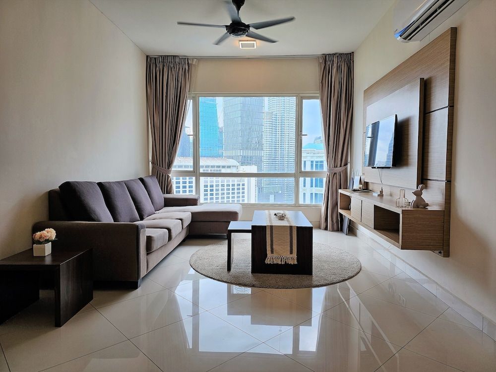 Crest Residence Klcc Family Apartment 7