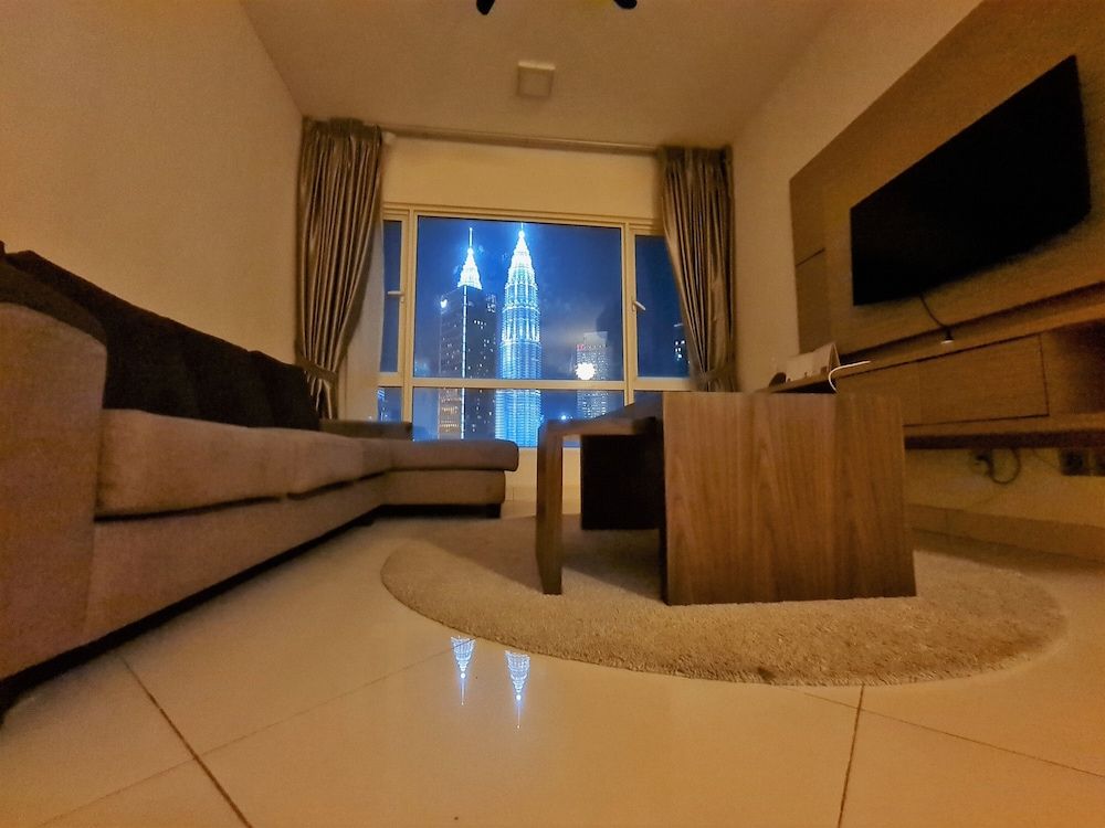 Crest Residence Klcc Family Apartment 8
