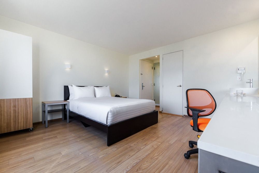 Superior Room, 1 Queen Bed