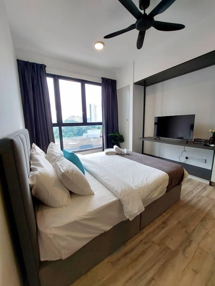 undefined Millerz Square by Mykey 8